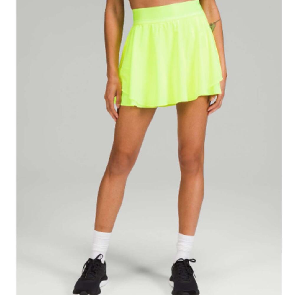 Lululemon Court Rival Perforated High Rise Skirt‎ Skort Highlight Yellow Size 4